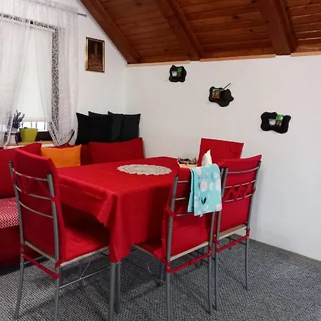 Ravne Semesterbostad *